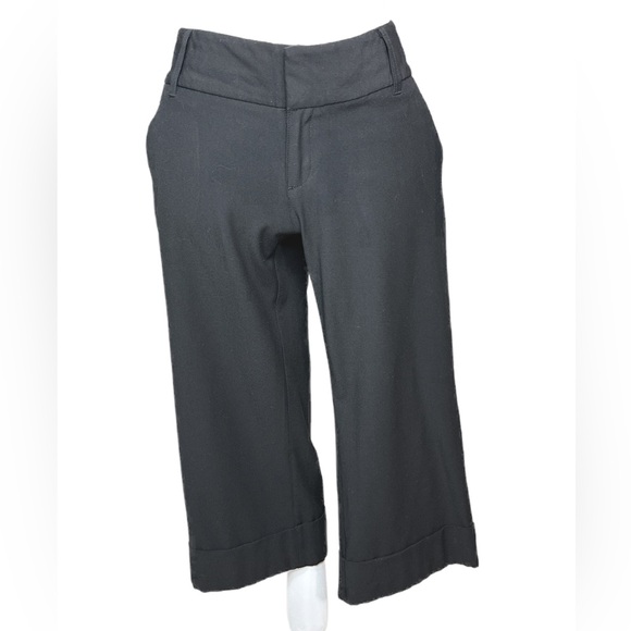 Old Navy low rise capri - Picture 1 of 5